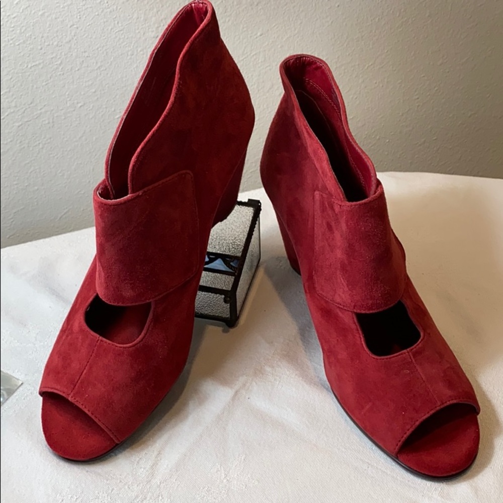 Aerosoles red suede open toe wedge booties
